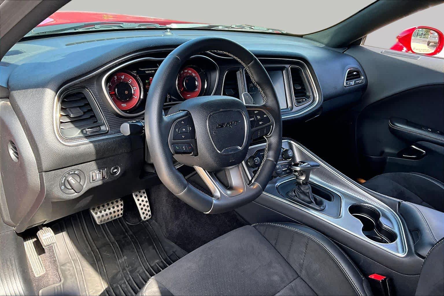 Used 2016 Dodge Challenger SRT Hellcat RWD image 16