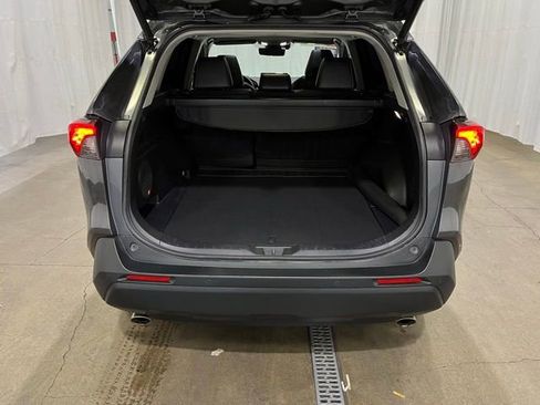 Certified 2022 Toyota RAV4 XLE Premium AWD/4WD image 11