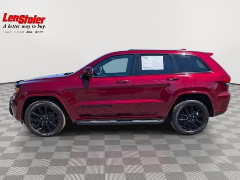 Used 2019 Jeep Grand Cherokee Altitude image 2