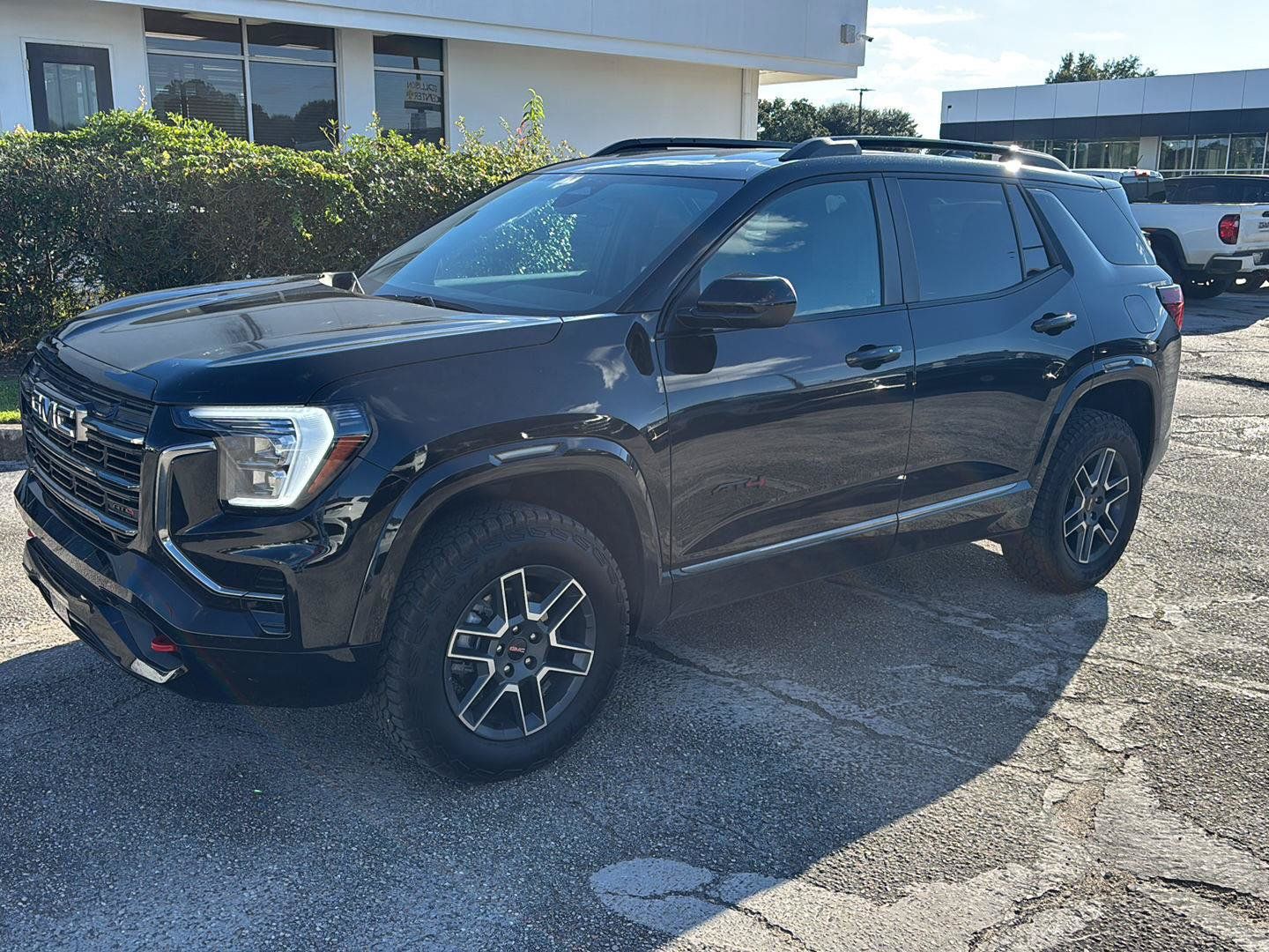 Used 2026 GMC Terrain AT4 w/ LPO, Black Badging Package AWD/4WD image 3