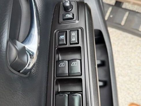 Used 2020 Nissan Titan PRO-4X w/ Pro-4x Convenience Package AWD/4WD image 16