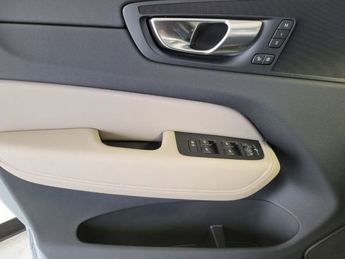 New 2026 Volvo XC60 B5 Plus w/ Protection Package Premier image 21