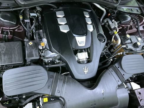 Used 2016 Maserati Ghibli image 30