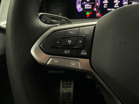 New 2026 Volkswagen Tiguan SE R-Line image 15