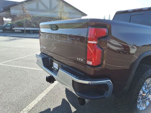 Used 2024 Chevrolet Silverado 2500 LTZ w/ LTZ Plus Package image 16