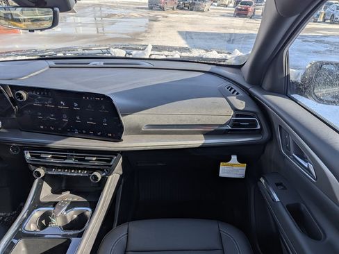 New 2026 Chevrolet Traverse LT w/ Driver Confidence Package image 4