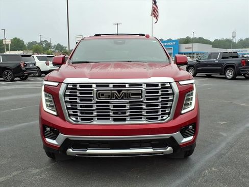 Used 2026 GMC Yukon XL Denali w/ Denali Reserve Package AWD/4WD image 2