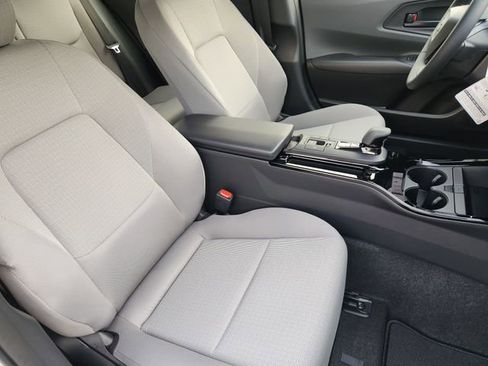 New 2026 Toyota Prius LE image 10