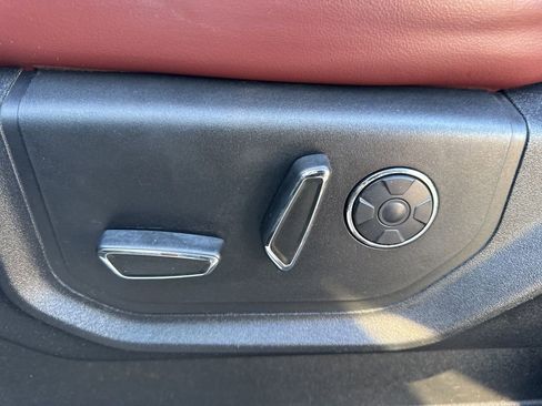 Used 2018 Ford F150 Platinum w/ Equipment Group 701A Luxury image 17