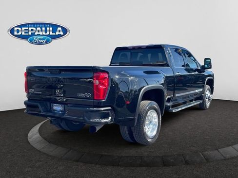 Used 2024 Chevrolet Silverado 3500 High Country w/ High Country Premium Package image 7