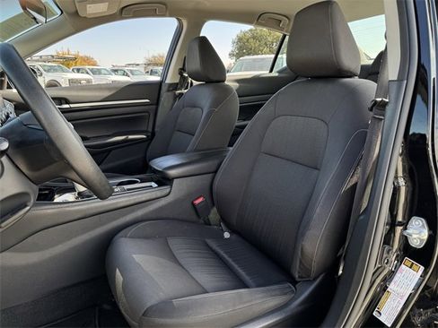 Used 2023 Nissan Altima 2.5 SV image 25