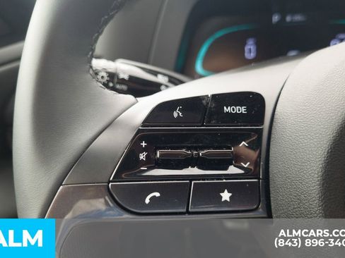 Used 2025 Hyundai Elantra Sport image 31