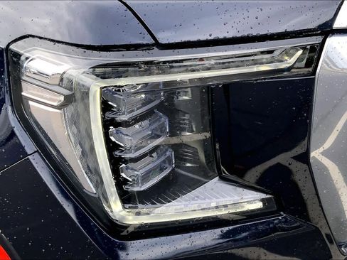 Used 2023 GMC Yukon XL Denali image 26
