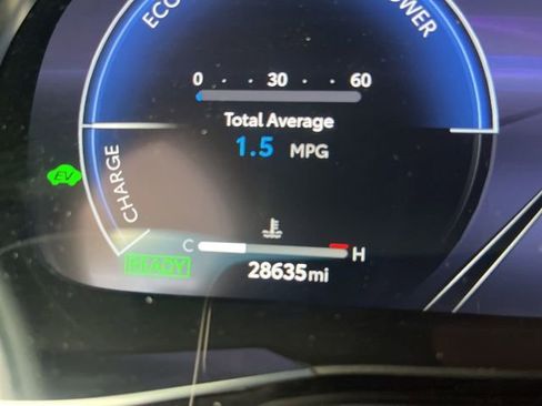 Used 2024 Toyota Venza Limited image 20