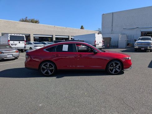 Used 2024 Honda Accord Sport image 4