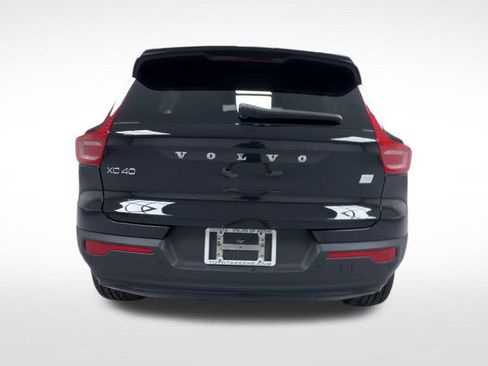 Used 2023 Volvo XC40 Recharge Plus AWD/4WD image 7