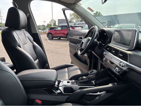 Used 2022 Kia Telluride S AWD/4WD image 32