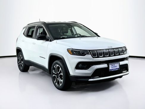 Used 2022 Jeep Compass Limited AWD/4WD image 3