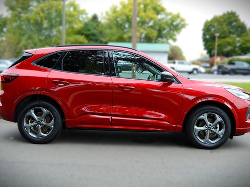 Used 2023 Ford Escape ST-Line w/ Tech Pack #1 image 4