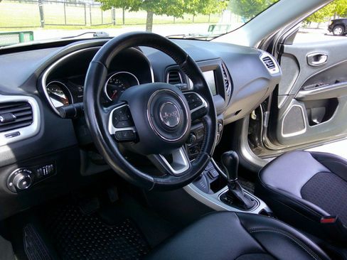 Used 2019 Jeep Compass Latitude w/ Popular Equipment Group AWD/4WD image 67