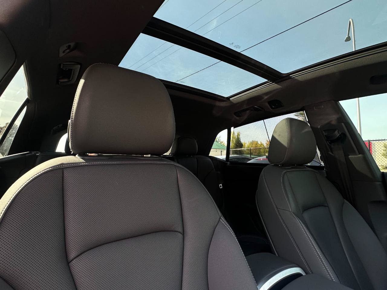 Used 2019 Audi Q8 Prestige w/ Year 1 Package AWD/4WD image 4