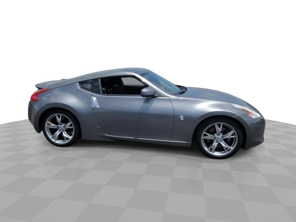 Used 2011 Nissan 370Z Coupe w/ Sport Pkg RWD image 9