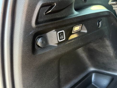 Used 2024 Jeep Grand Cherokee L Laredo image 49