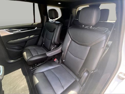 Used 2025 Cadillac XT6 Premium Luxury FWD image 18
