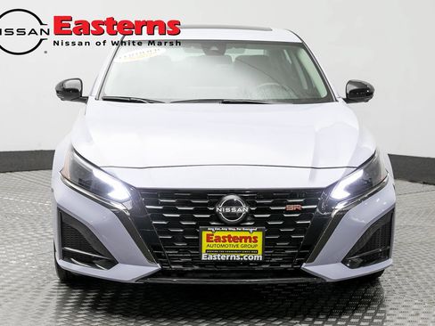 Used 2023 Nissan Altima 2.0 SR FWD image 87