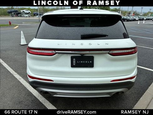 Used 2023 Lincoln Corsair AWD image 4