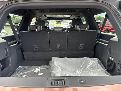 New 2025 Lincoln Navigator L Black Label image 9