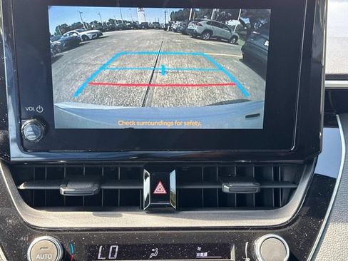 Used 2023 Toyota Corolla SE FWD image 30