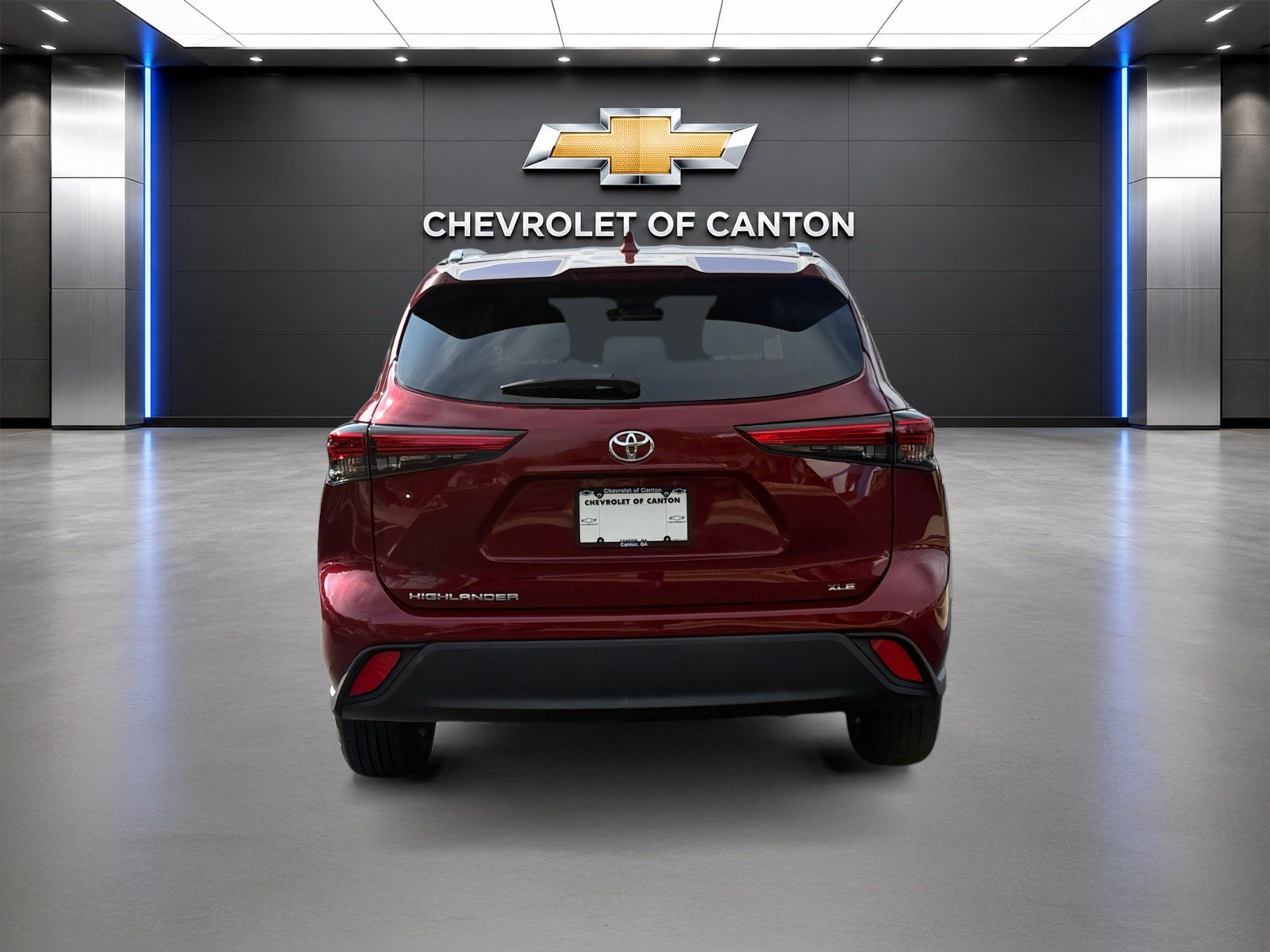 Used 2021 Toyota Highlander XLE FWD image 6