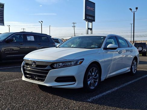 Used 2019 Honda Accord LX image 2