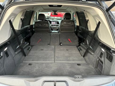 Used 2021 BMW X7 xDrive40i w/ Premium Package image 25