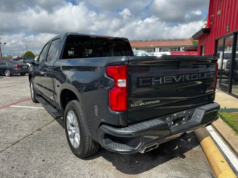 Used 2020 Chevrolet Silverado 1500 Custom w/ Custom Value Package RWD image 3