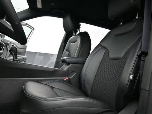 New 2026 Jeep Compass Latitude image 12