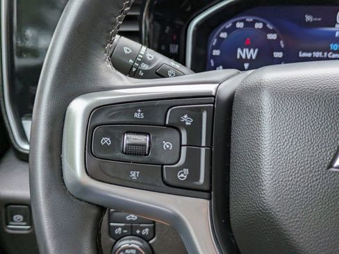 Used 2023 Chevrolet Silverado 1500 LT AWD/4WD image 25