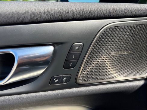 Used 2024 Volvo V60 B5 Cross Country Ultimate w/ Climate Package image 25