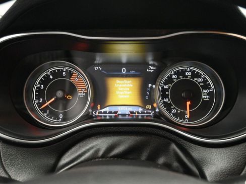 Used 2019 Jeep Cherokee Trailhawk w/ Cold Weather Group image 24