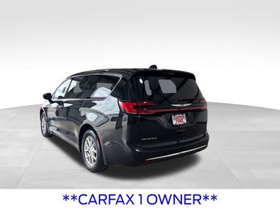 Used 2024 Chrysler Pacifica Touring-L