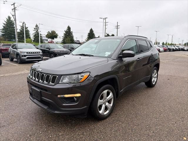 Certified 2020 Jeep Compass Latitude w/ Cold Weather Group AWD/4WD image 1