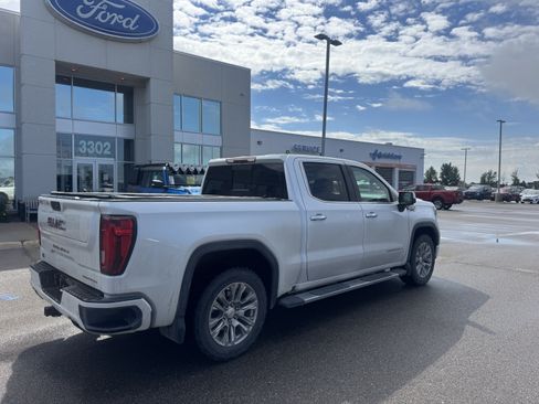 Used 2019 GMC Sierra 1500 Denali w/ Technology Package AWD/4WD image 4