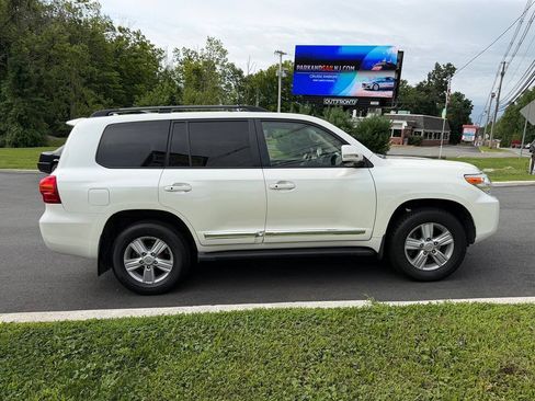 Used 2014 Toyota Land Cruiser AWD/4WD image 6