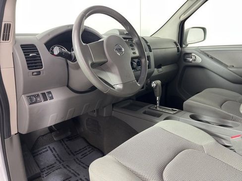 Used 2008 Nissan Frontier LE w/ Side & Curtain Airbag Pkg image 2