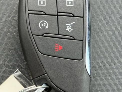 Used 2025 Chevrolet Equinox RS w/ Safety and Technology Package FWD image 31