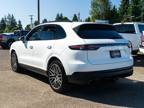 Used 2021 Porsche Cayenne AWD/4WD image 4
