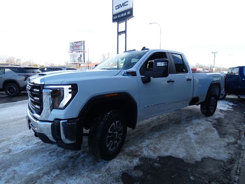 New 2026 GMC Sierra 3500 Pro image 6