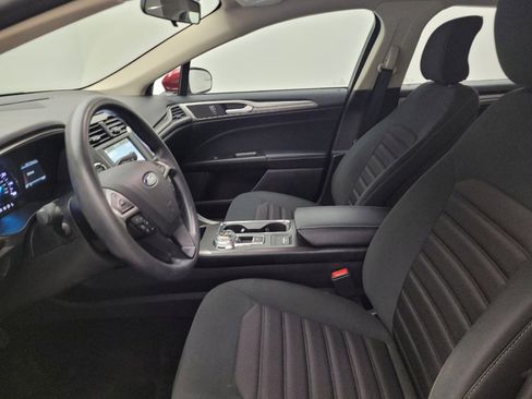 Used 2018 Ford Fusion SE w/ Fusion SE Technology Package FWD image 17