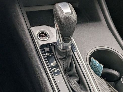 Used 2024 Nissan Altima 2.5 S FWD image 17